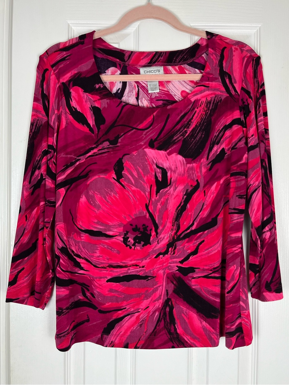 Chico’s Travelers Abstract Floral Top Sz 1 / M/8 Slinky Stretch